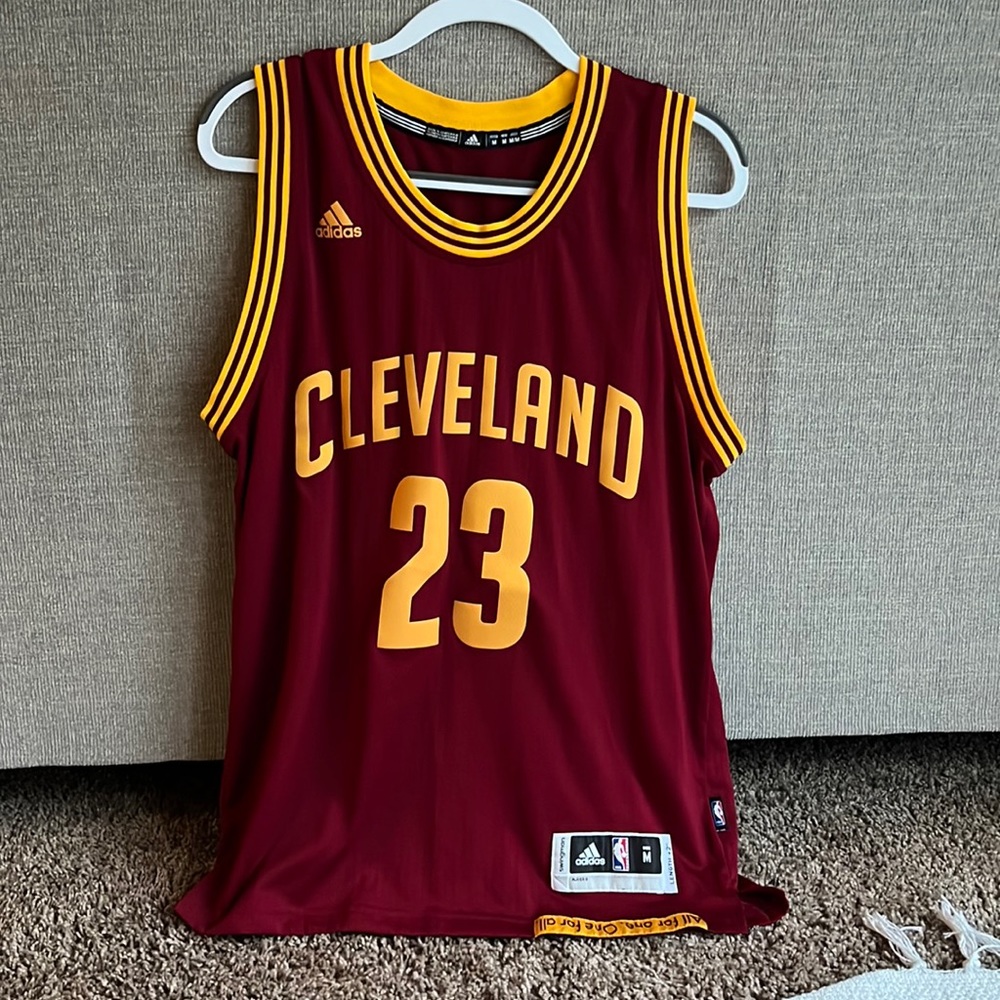 Lebron James Cleveland Cavaliers Adidas Men’s Medium Jersey